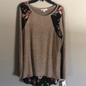 Tunic Top size medium NWT